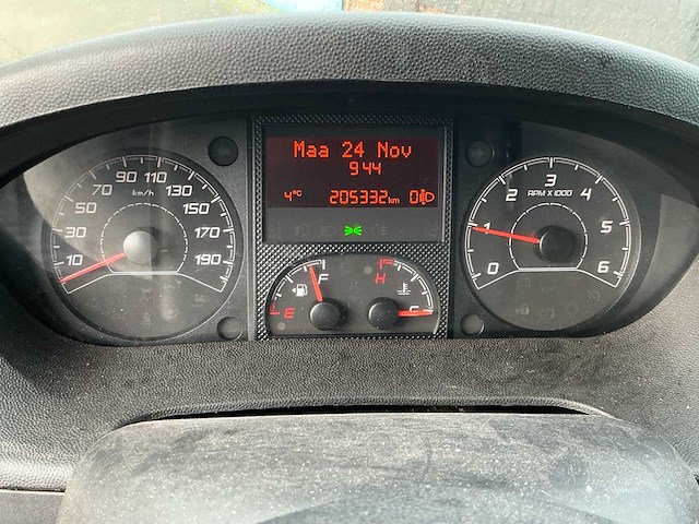 Peugeot boxer 335 2.0 hdil3h2predc bedrijfswagen - afbeelding 19 van  33