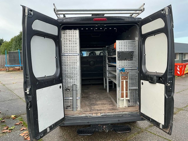 Peugeot boxer 335 2.0 hdil3h2predc bedrijfswagen - afbeelding 29 van  33
