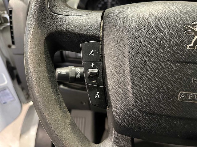 Peugeot boxer 335 2.2 hdi l2h2 xr v-774-zs - afbeelding 4 van  17