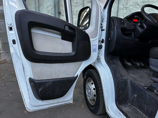 Peugeot boxer 335 2.2 hdi l3h2 xr 150pk 2016 7-persoons bedrijfswagen, v-584-gt - afbeelding 22 van  34
