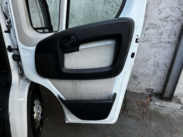 Peugeot boxer 335 2.2 hdi l3h2 xr 150pk 2016 7-persoons bedrijfswagen, v-584-gt - afbeelding 29 van  34