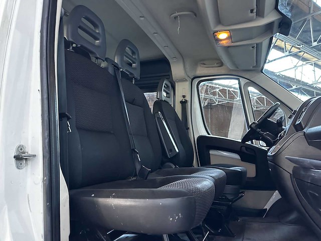 Peugeot boxer 335 2.2 hdi l3h2 xr 150pk 2016 7-persoons bedrijfswagen, v-584-gt - afbeelding 25 van  34