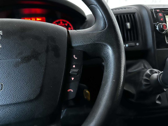 Peugeot boxer 335 2.2 hdi l3h2 xr 150pk 2016 7-persoons bedrijfswagen, v-584-gt - afbeelding 8 van  33