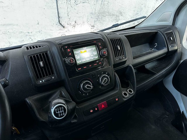Peugeot boxer 335 2.2 hdi l3h2 xr 150pk 2016 7-persoons bedrijfswagen, v-584-gt - afbeelding 13 van  33
