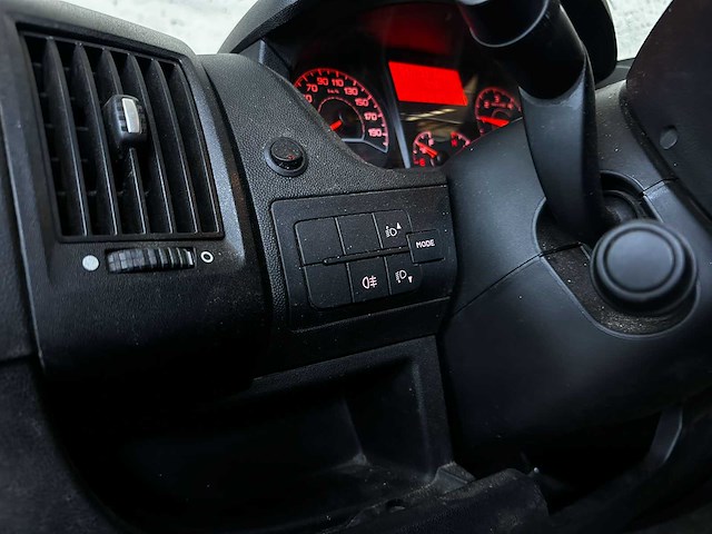 Peugeot boxer 335 2.2 hdi l3h2 xr 150pk 2016 7-persoons bedrijfswagen, v-584-gt - afbeelding 6 van  34
