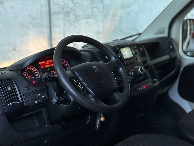 Peugeot boxer 335 2.2 hdi l3h2 xr dc 6-persoons 150pk 2016 bedrijfswagen, v-165-gx - afbeelding 2 van  32