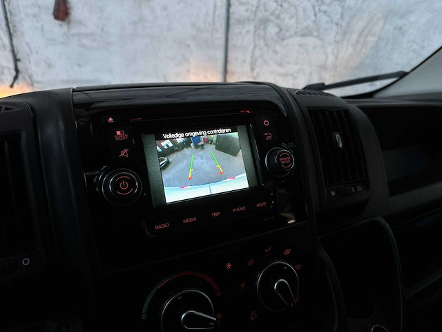 Peugeot boxer 335 2.2 hdi l3h2 xr dc 6-persoons 150pk 2016 bedrijfswagen, v-165-gx - afbeelding 7 van  32