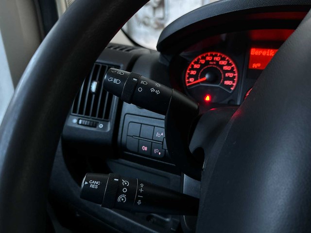 Peugeot boxer 335 2.2 hdi l3h2 xr dc 6-persoons 150pk 2016 bedrijfswagen, v-165-gx - afbeelding 9 van  32