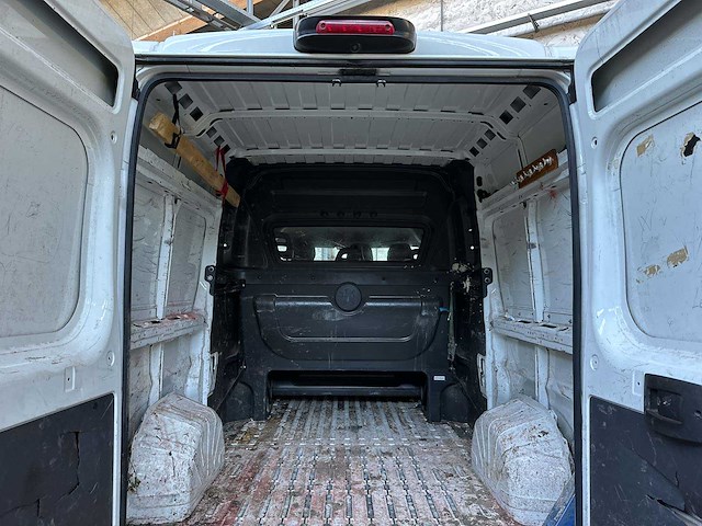 Peugeot boxer 435 2.0 hdi l2h2 pro 163pk 2018, vhz-16-j - afbeelding 15 van  32