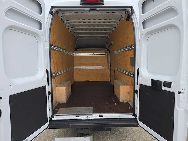 Peugeot boxer 435 2.2 hdi l4 h3, v-33-lxg - afbeelding 32 van  34