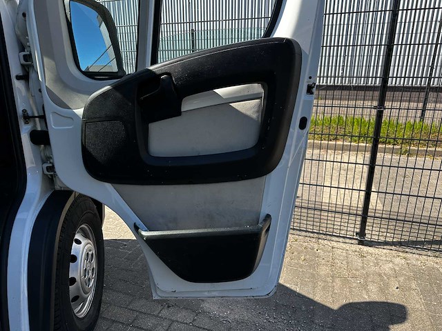 Peugeot boxer 435 3.0 hdi l3 xr 177pk 2015 (origineel-nl + 1e eigenaar), vp-041-x bedrijfswagen + aanhanger - afbeelding 30 van  35