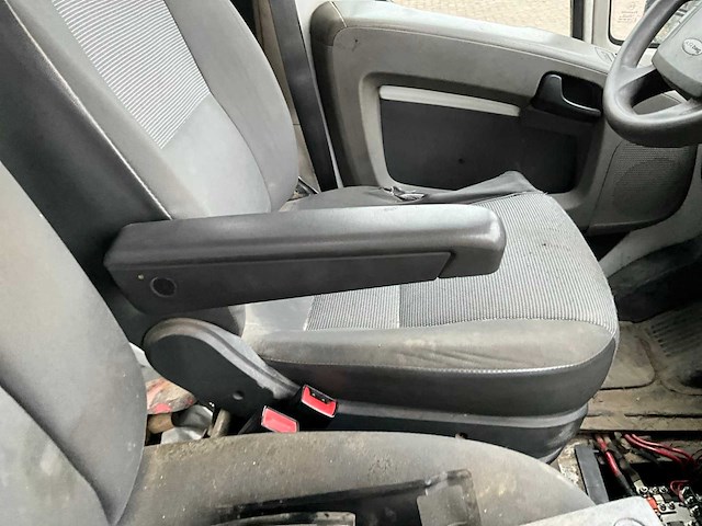 Peugeot boxer bedrijfswagen - afbeelding 6 van  19