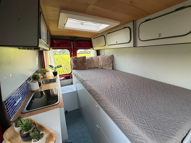 Peugeot boxer kampeerwagen 320mh 2.5d camper 11-sbk-4 - afbeelding 12 van  28