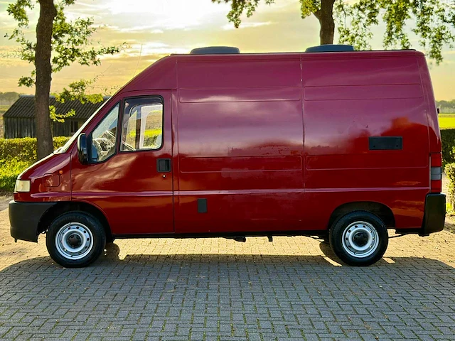 Peugeot boxer kampeerwagen 320mh 2.5d camper 11-sbk-4 - afbeelding 7 van  28