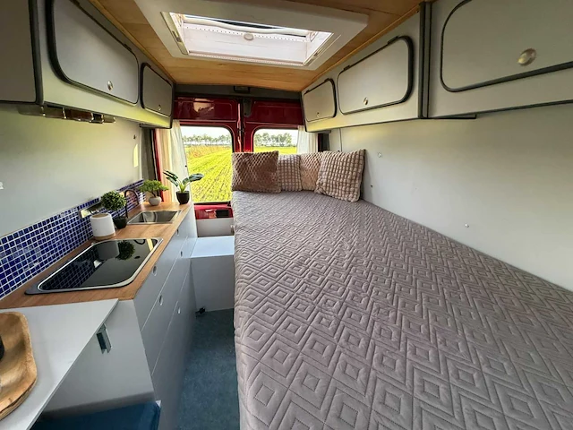 Peugeot boxer kampeerwagen 320mh 2.5d camper 11-sbk-4 - afbeelding 14 van  28