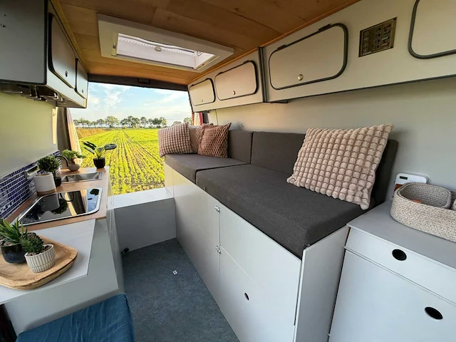 Peugeot boxer kampeerwagen 320mh 2.5d camper 11-sbk-4 - afbeelding 28 van  28