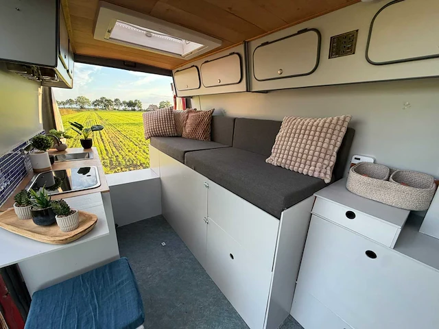 Peugeot boxer kampeerwagen 320mh 2.5d camper 11-sbk-4 - afbeelding 2 van  18