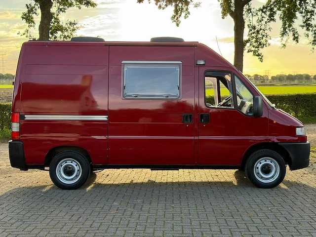 Peugeot boxer kampeerwagen 320mh 2.5d camper 11-sbk-4 - afbeelding 14 van  18