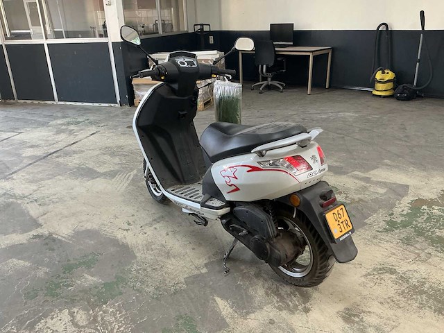 Peugeot bromscooter viva city basic scooter - afbeelding 4 van  9
