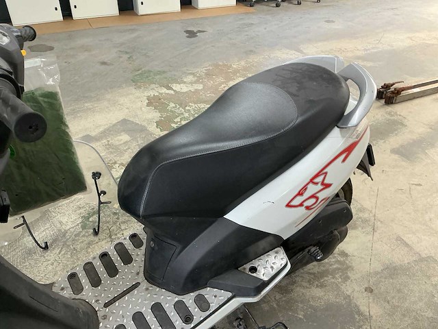 Peugeot bromscooter viva city basic scooter - afbeelding 9 van  9