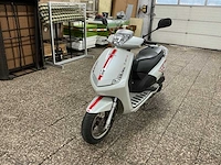 Peugeot bromscooter viva city basic scooter