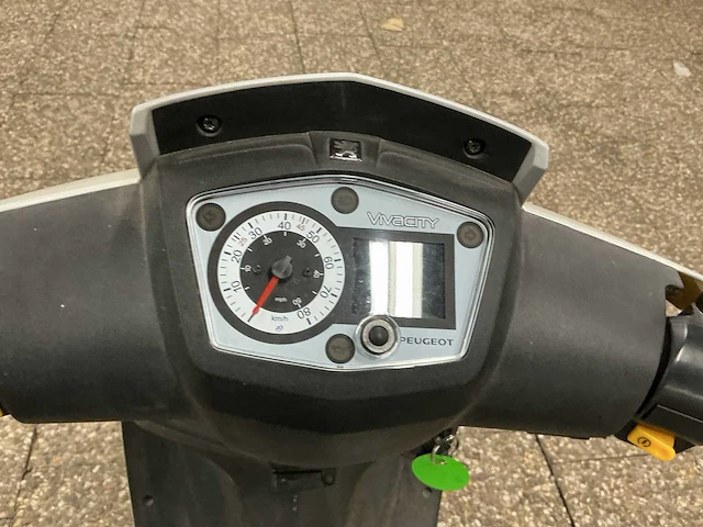 Peugeot bromscooter viva city basic scooter - afbeelding 11 van  11