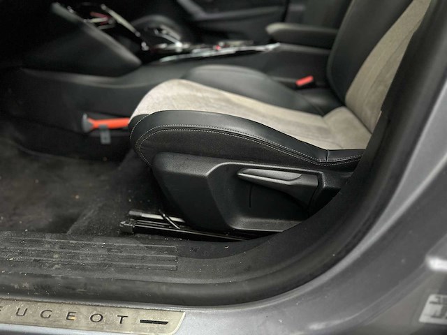 Peugeot e-2008 ev gt 50 kwh 136pk 2020, k-173-hp - afbeelding 23 van  50