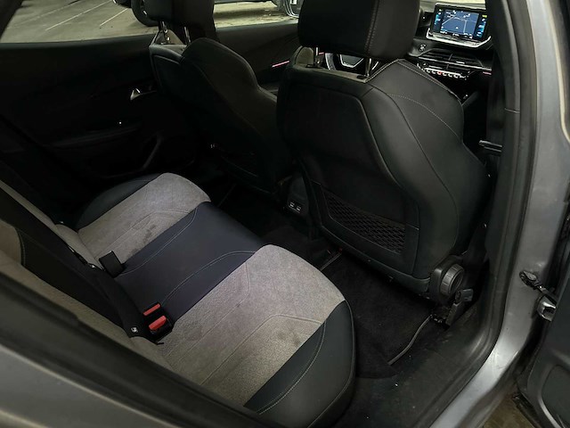 Peugeot e-2008 ev gt 50 kwh 136pk 2020, k-173-hp - afbeelding 21 van  38