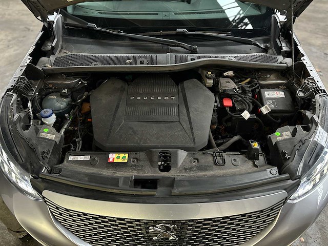 Peugeot e-2008 ev gt 50 kwh 136pk 2020, k-173-hp - afbeelding 24 van  38