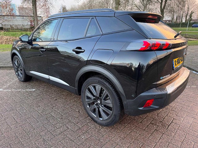 Peugeot e-2008 ev gt 50 kwh automaat, k-807-gk - afbeelding 17 van  22