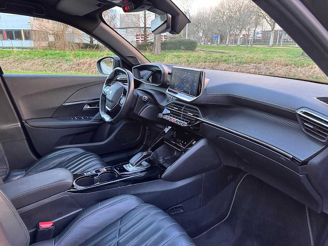 Peugeot e-2008 ev gt 50 kwh automaat, k-807-gk - afbeelding 21 van  22