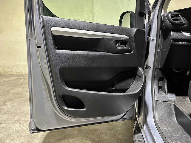 Peugeot expert 2.0 bluehdi 180 long sport dc nr 140 178pk 2020, vhl-45-g bedrijfswagen - afbeelding 29 van  45