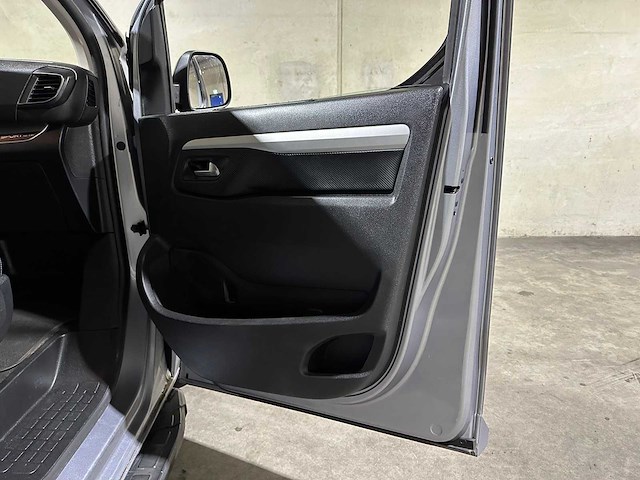 Peugeot expert 2.0 bluehdi 180 long sport dc nr 140 178pk 2020, vhl-45-g bedrijfswagen - afbeelding 37 van  45