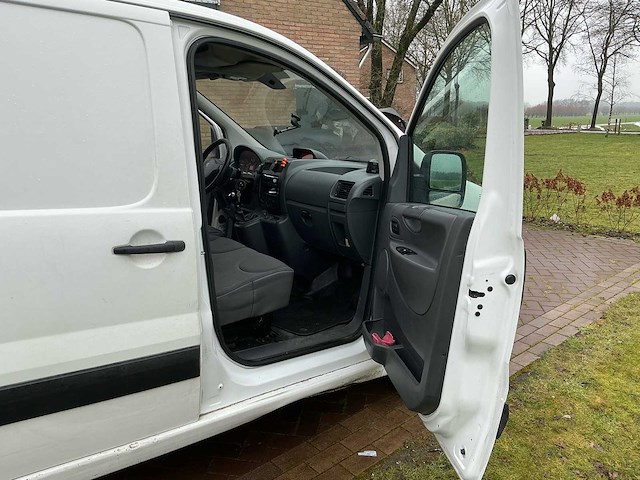 Peugeot expert 227 1.6 hdi l1h1 nav bedrijfswagen - afbeelding 2 van  13