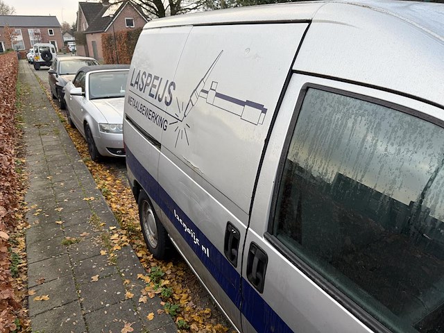 Peugeot expert 230c 2.0hdi 80 kw met kenteken 84-bj-jf - afbeelding 7 van  12