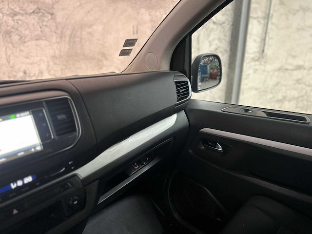 Peugeot expert traveller 1.5 9-persoons 120pk 2019 - afbeelding 17 van  28