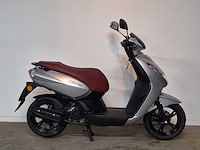 Peugeot kisbee 25 km snorscooter 4takt - afbeelding 5 van  7