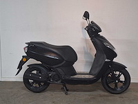 Peugeot kisbee 25 km snorscooter 4takt - afbeelding 5 van  7