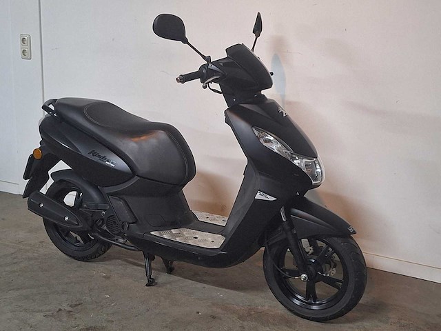 Peugeot kisbee 25 km snorscooter 4takt - afbeelding 6 van  7