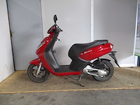 Peugeot kisbee injectie - snorscooter - scooter - afbeelding 1 van  11