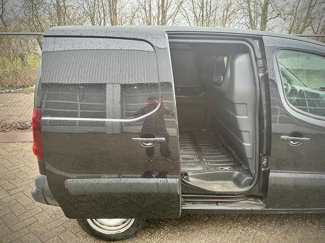 Peugeot partner - 120 1.6 bluehdi 75 l1 pro - afbeelding 8 van  12