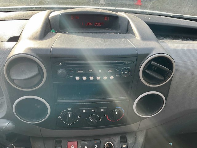 Peugeot partner 1-vjh-77 - afbeelding 4 van  28