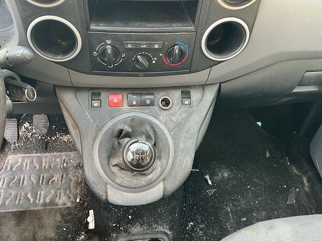 Peugeot partner 1-vjh-77 - afbeelding 5 van  28