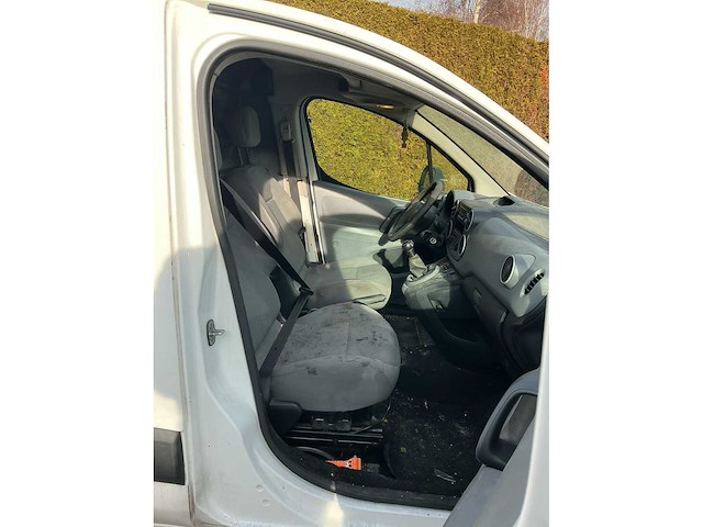 Peugeot partner 1-vjh-77 - afbeelding 14 van  28