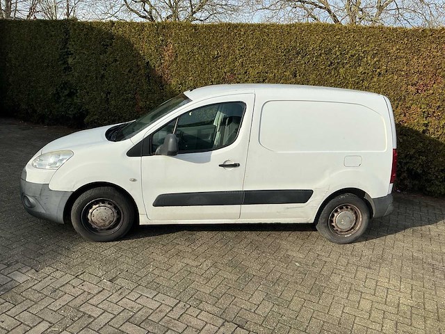 Peugeot partner 1-vjh-77 - afbeelding 24 van  28