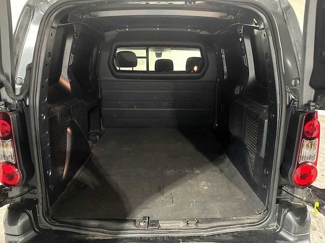 Peugeot partner 120 1.6 bluehdi 100 l1 premium pack s&s 99pk 2018 (origineel-nl), v-723-nz - afbeelding 2 van  8