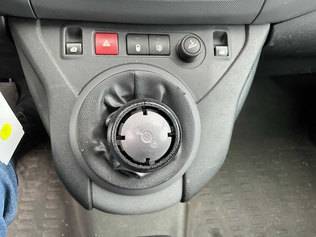 Peugeot partner 122 1.6ehdi l2xt pr+ bedrijfswagen - afbeelding 11 van  21