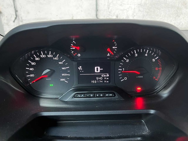 Peugeot partner 1.5 bl.hdi prem long 102 pk 2020 (origineel-nl+1e eigenaar), vfd-52-j - afbeelding 8 van  29