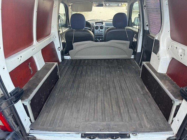 Peugeot partner 190c 1.6 hdi 91-vdx-1 - afbeelding 11 van  14