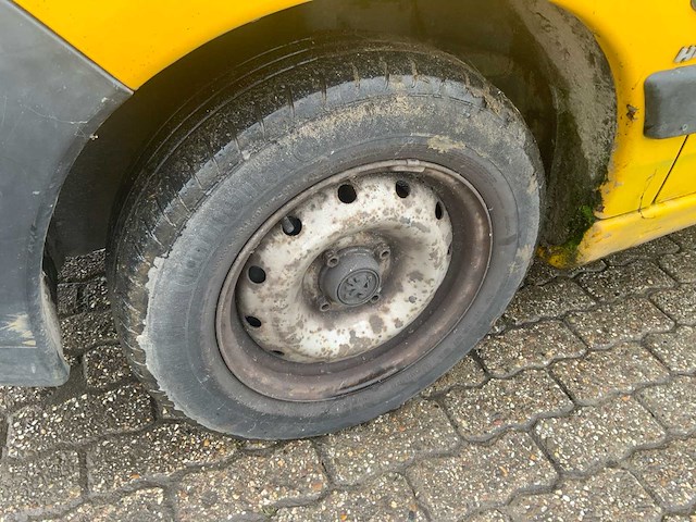 Peugeot partner 190c 2.0 hdi bedrijfswagen - afbeelding 13 van  36